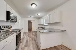 209 Alexander Ct, Irving, TX 75061 - Photo 9