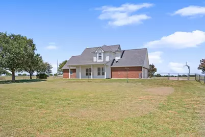 560 Doe Run Road, Crawford, TX 76638 - Photo 35