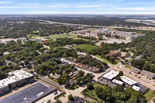 320 Fairhavens Dr, Grand Prairie, TX 75050 - Photo 27