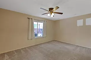 320 Fairhavens Dr, Grand Prairie, TX 75050 - Photo 13