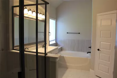 1082 Mickelson Drive, Granbury, TX 76048 - Photo 11