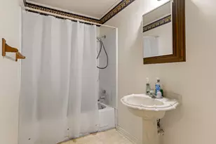 702 Indian Springs Dr, Waco, TX 76708 - Photo 17