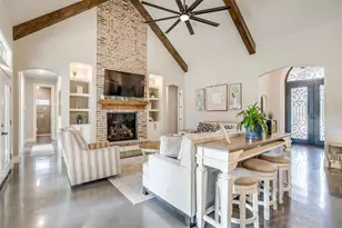 3207 Hummingbird Ct, Granbury, TX 76049 - Photo 5