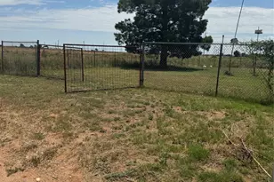 1516 S 8th St, Chillicothe, TX 79225 - Photo 5