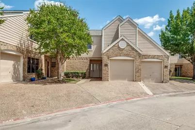 207 Cimarron Trail #4, Irving, TX 75063 - Photo 1