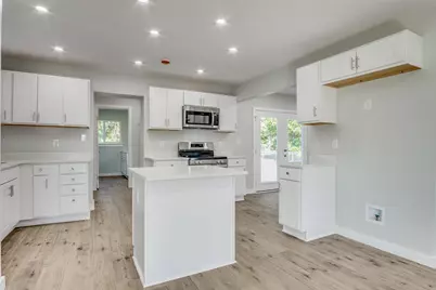 107 N Cherry Lane, Granbury, TX 76048 - Photo 7