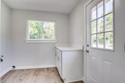 107 N Cherry Lane, Granbury, TX 76048 - Photo 13