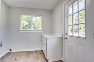 107 N Cherry Ln, Granbury, TX 76048 - Photo 13