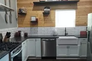 901 N 10th St, Waco, TX 76707 - Photo 3