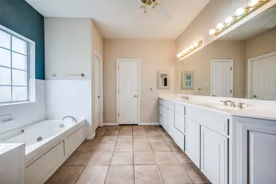 500 Navajo Court, Runaway Bay, TX 76426 - Photo 19