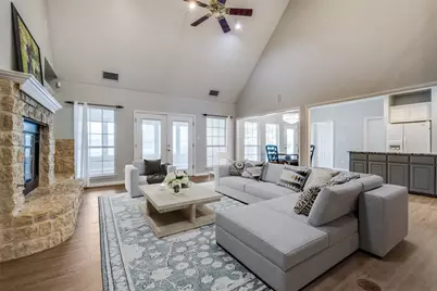 500 Navajo Court, Runaway Bay, TX 76426 - Photo 5