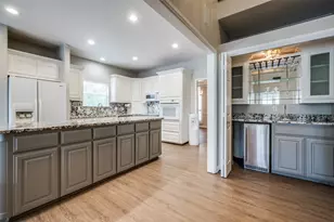 500 Navajo Ct, Runaway Bay, TX 76426 - Photo 5