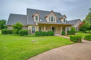 500 Navajo Ct, Runaway Bay, TX 76426 - Photo 1