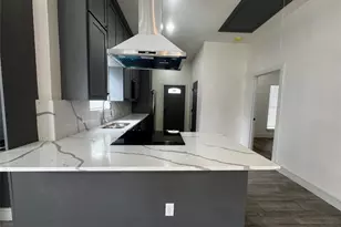 915 E Humbolt St, Fort Worth, TX 76104 - Photo 13