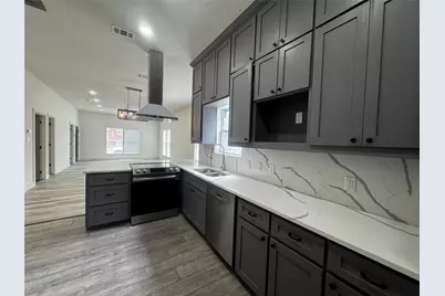 915 E Humbolt Street, Fort Worth, TX 76104 - Photo 19