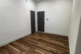 915 E Humbolt St, Fort Worth, TX 76104 - Photo 21