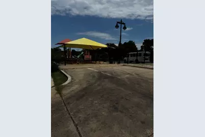 915 E Humbolt Street, Fort Worth, TX 76104 - Photo 5