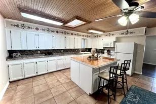 1601 S Lillis Ln, Denison, TX 75020 - Photo 7