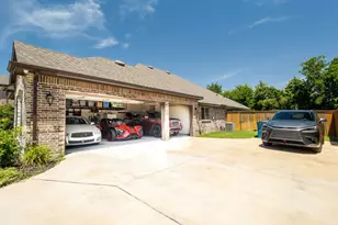 705 Candace Dr, DeSoto, TX 75115 - Photo 31