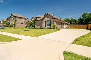 705 Candace Dr, DeSoto, TX 75115 - Photo 29