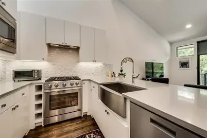 2222 N Prairie Avenue #2, Dallas, TX 75204 - Photo 5