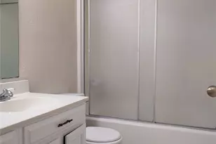 703 E Shady Grove Rd, Irving, TX 75060 - Photo 11