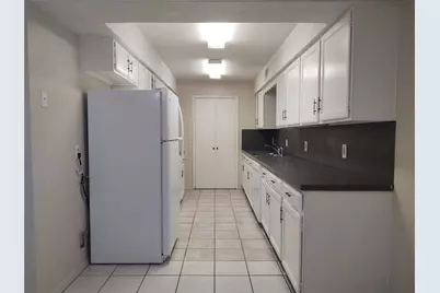 703 E Shady Grove Road, Irving, TX 75060 - Photo 5