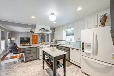 2400 Nottingham Boulevard, Fort Worth, TX 76112 - Photo 7