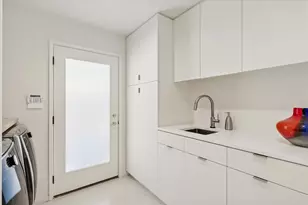 10752 Wyatt Cir, Dallas, TX 75218 - Photo 15