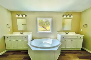 4804 Orange Blossom St, Granbury, TX 76048 - Photo 7