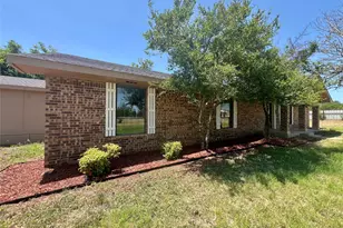 150 Sandlin Ct, Springtown, TX 76082 - Photo 3