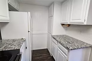 2117 Park Willow Ln, Arlington, TX 76011 - Photo 7