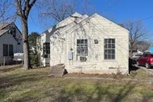 600 E Robert St, Fort Worth, TX 76104 - Photo 3