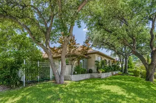 8414 Clover Meadow Dr, Dallas, TX 75231 - Photo 3