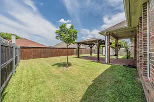 1020 Boscombe Ct, Grand Prairie, TX 75052 - Photo 35