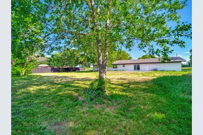 309 E Obuch Street, Valley View, TX 76272 - Photo 23