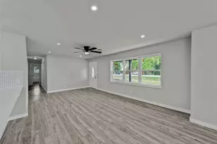 309 E Obuch St, Valley View, TX 76272 - Photo 5