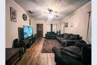 217 Polk St, Gilmer, TX 75644 - Photo 3