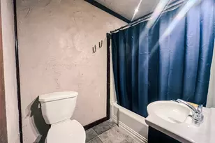 217 Polk St, Gilmer, TX 75644 - Photo 13