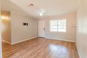 605 S Wilson St, Kaufman, TX 75142 - Photo 9
