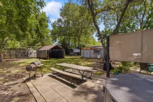 1703 Brandon St, Dallas, TX 75208 - Photo 15