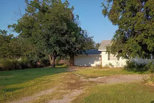 301 Withers Rd, Mineral Wells, TX 76067 - Photo 7