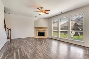 1404 Majestic Meadows Dr, Glenn Heights, TX 75154 - Photo 7