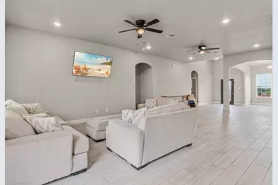 5585 Justine Place, Fort Worth, TX 76126 - Photo 3