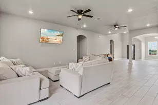 5585 Justine Pl, Fort Worth, TX 76126 - Photo 3