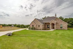 404 Lacey Oak Ct, Weatherford, TX 76085 - Photo 3