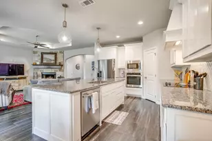 404 Lacey Oak Ct, Weatherford, TX 76085 - Photo 15