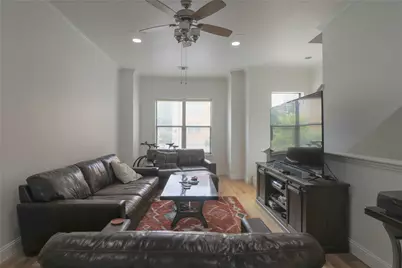 708 Skyline Bluff Court, Fort Worth, TX 76102 - Photo 7