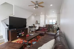 708 Skyline Bluff Ct, Fort Worth, TX 76102 - Photo 11