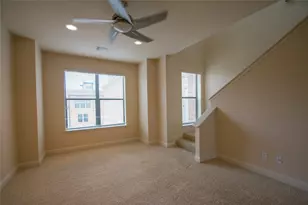 708 Skyline Bluff Ct, Fort Worth, TX 76102 - Photo 15